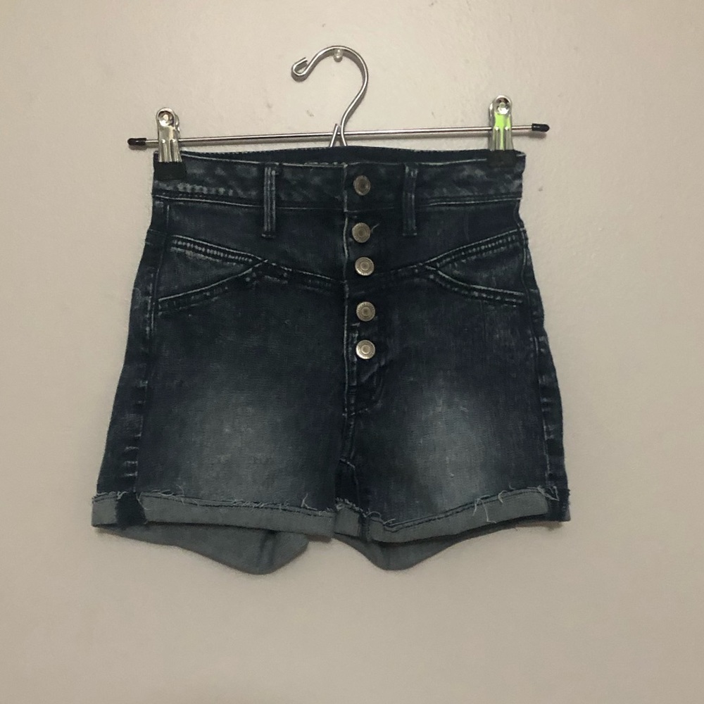 AMERICAN EAGLE high waisted denim shorts